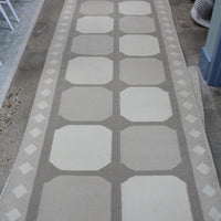 Dancing on my Own - 3x18 Neutral Warehouse Sale