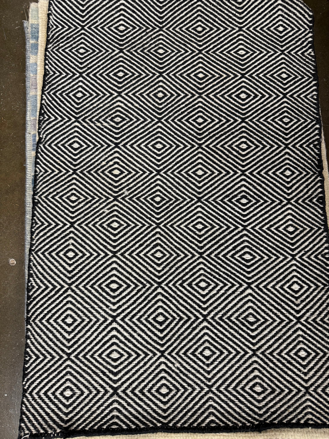 Flatweave Black & White 2x3 - Warehouse Sale