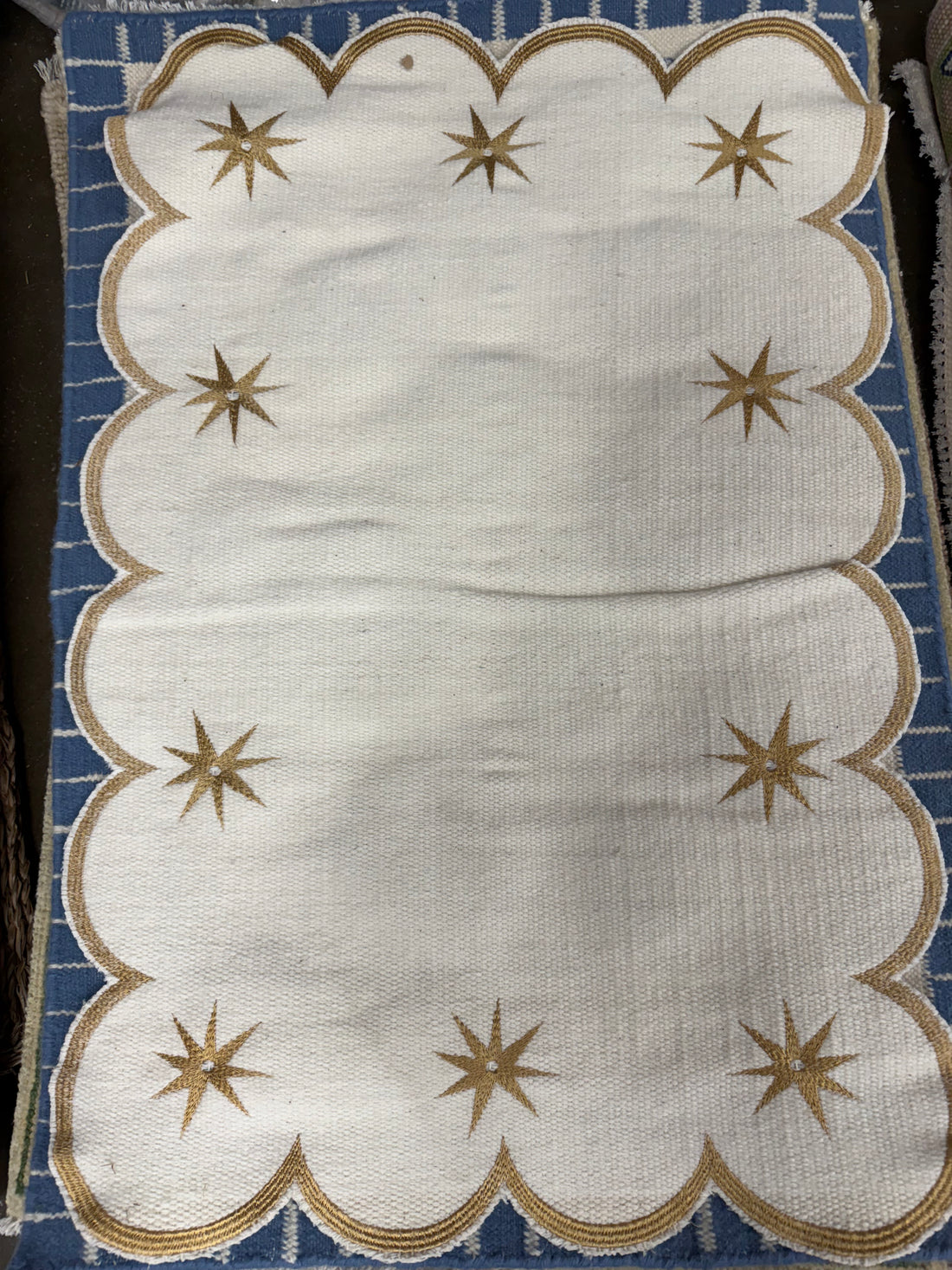 Gold Christmas 2x3 - Warehouse Sale