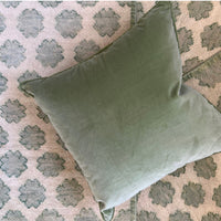 Charlotte’s Webb - 10x14 Green