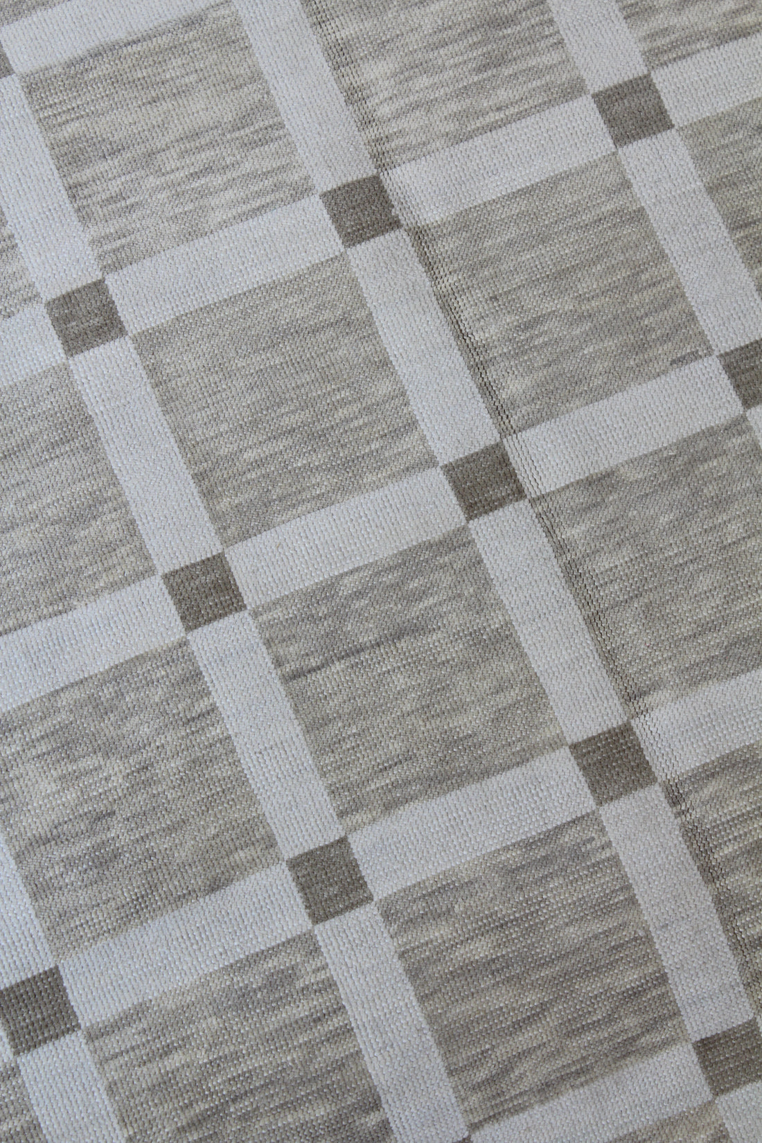 Belle Vue - 9x12 (Taupe)