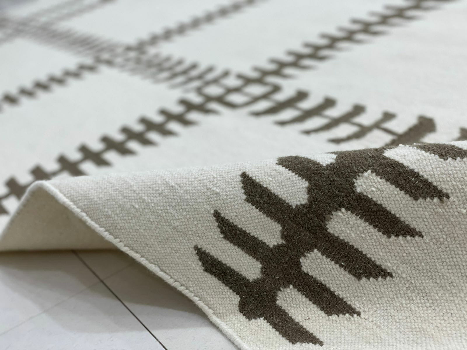 Touchdown Rugs Touchdown – English Village Lane