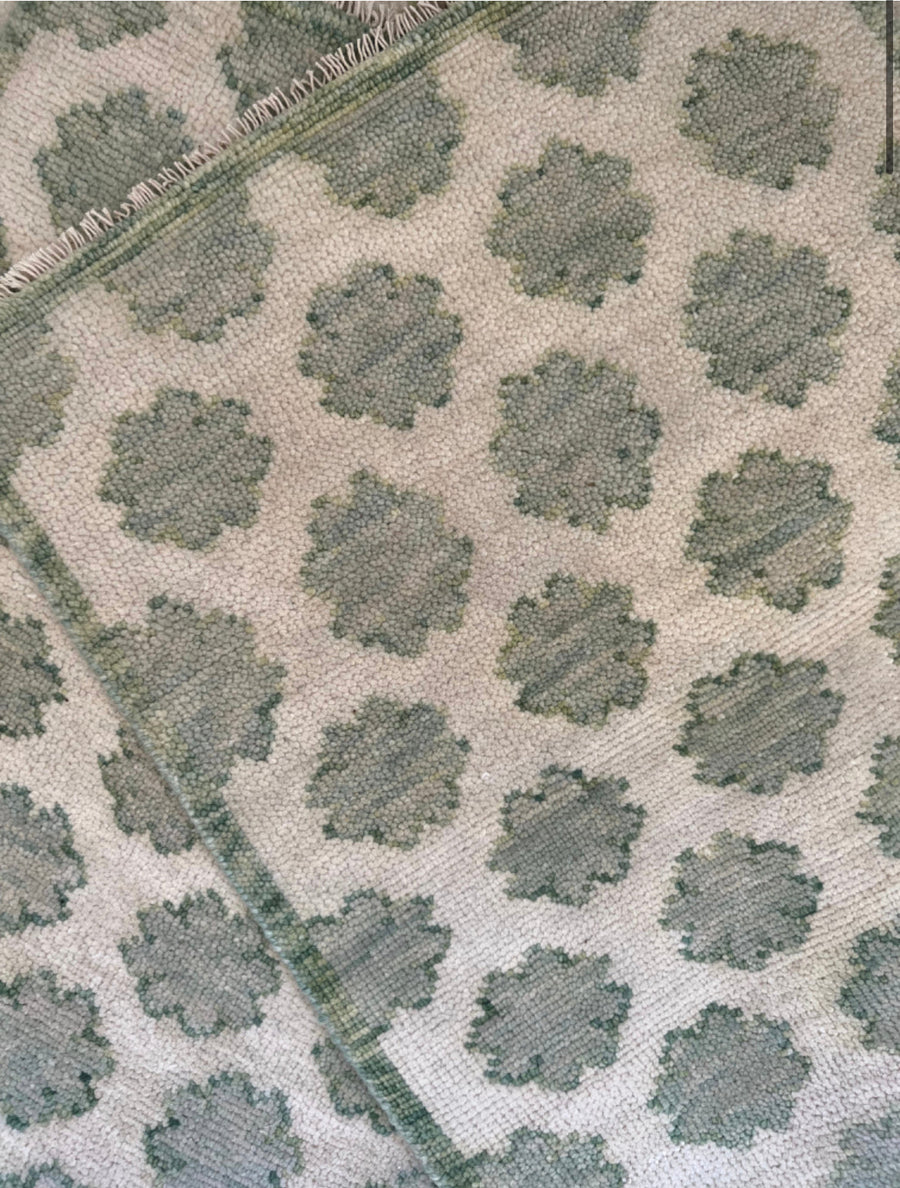 Charlotte’s Webb (green) — 2.5x7