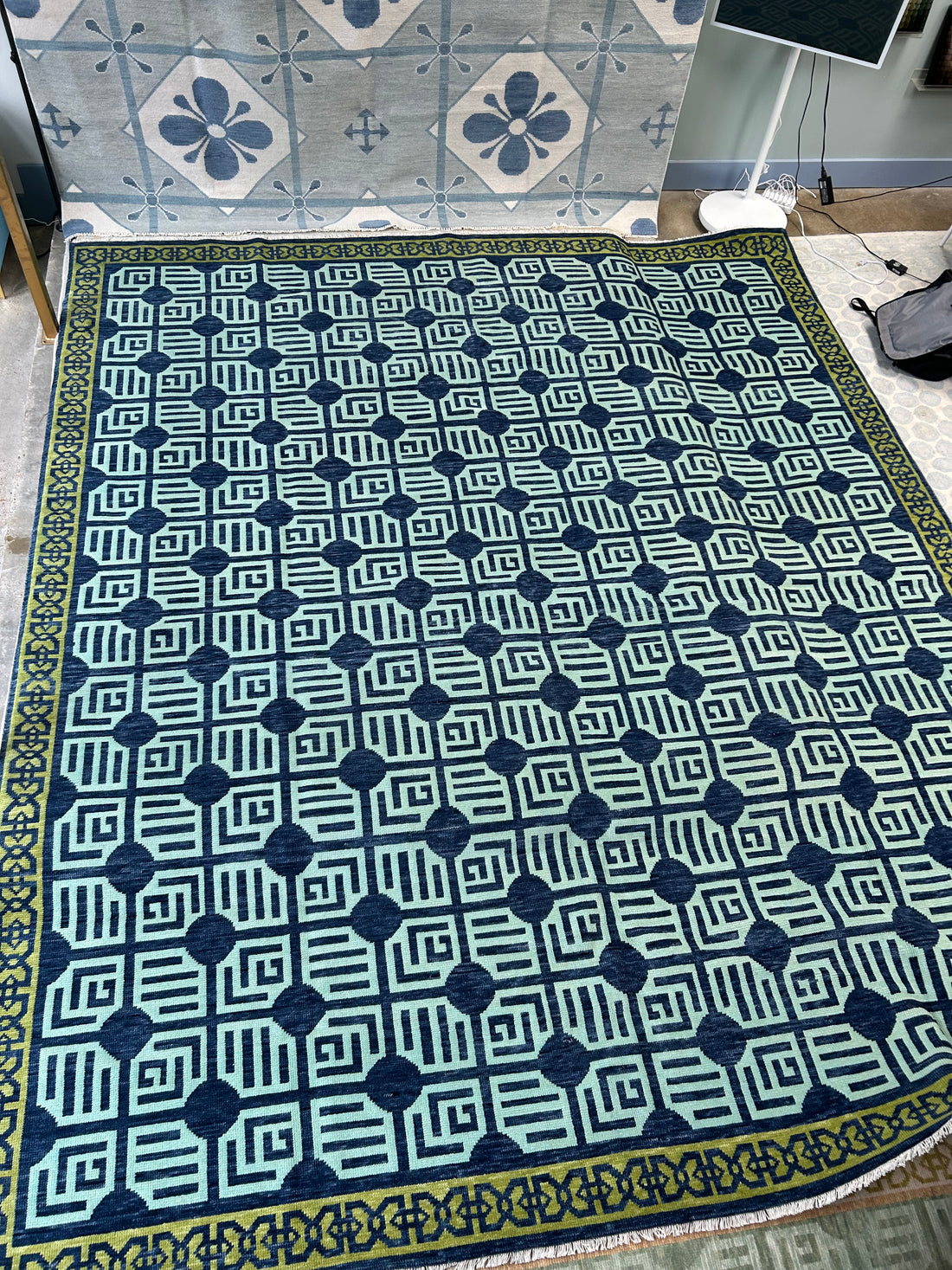 Chain Reaction Custom Colors 11x13 - Warehouse Sale